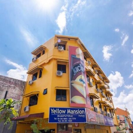 Yellow Mansion Hotel Малакка Экстерьер фото
