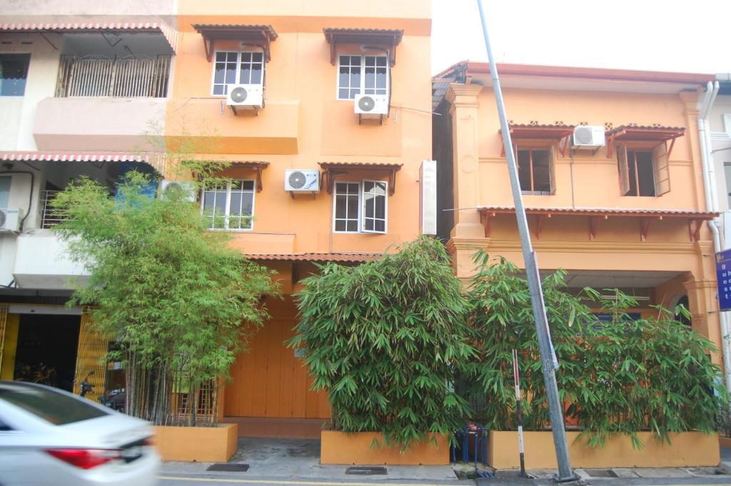 Yellow Mansion Hotel Малакка Экстерьер фото