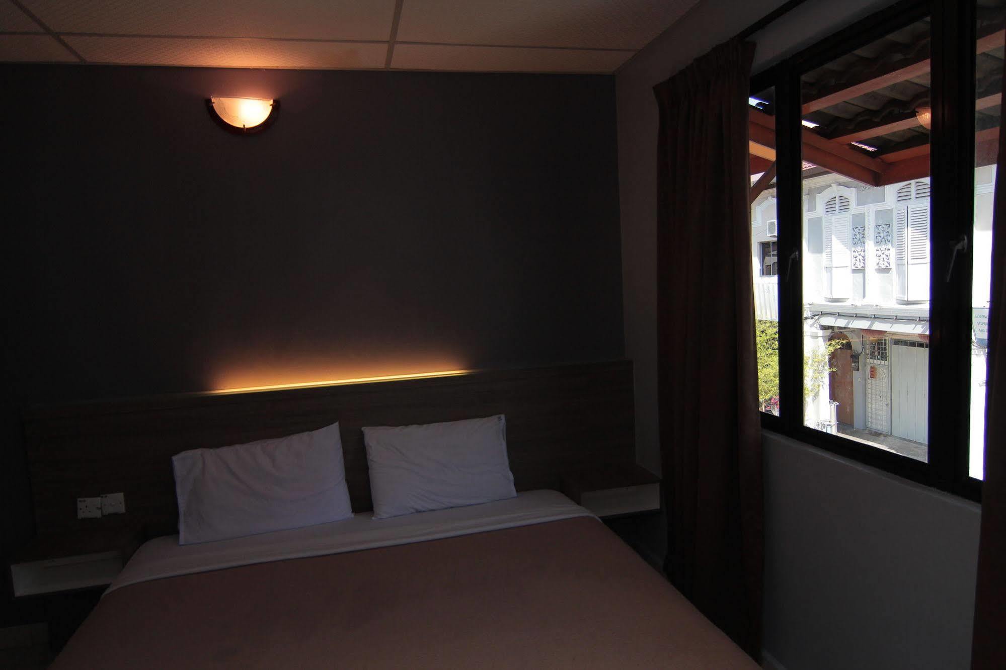 Yellow Mansion Hotel Малакка Экстерьер фото